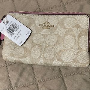 NWT Coach Wristlet